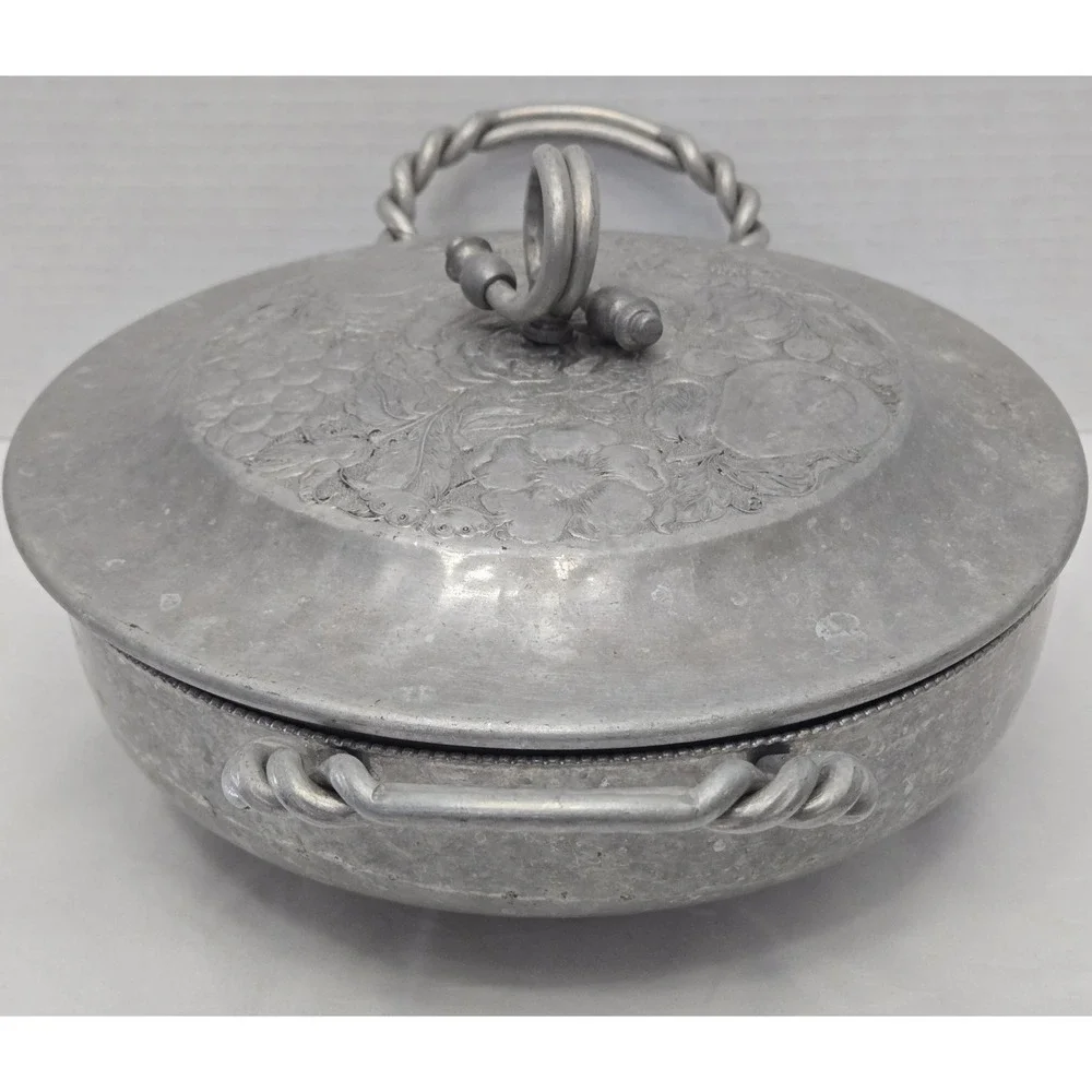 Vintage Hand Forged Hammered Aluminum Cromwell Metal Casserole Dish w/Floral Lid